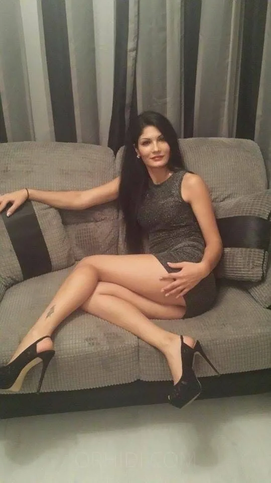 Soraya Hott22 escort London