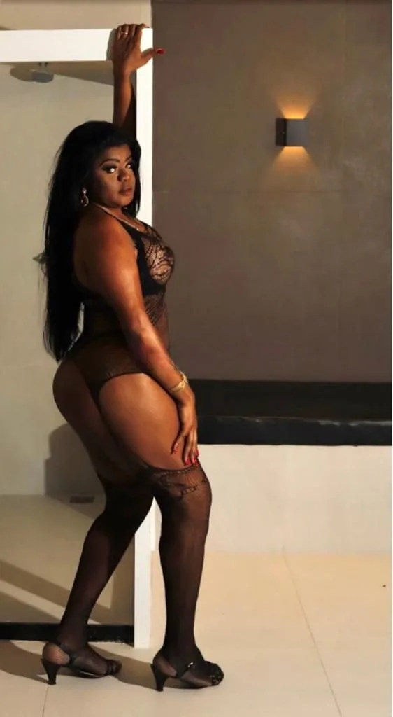 Riana BLACKCOCK escort London